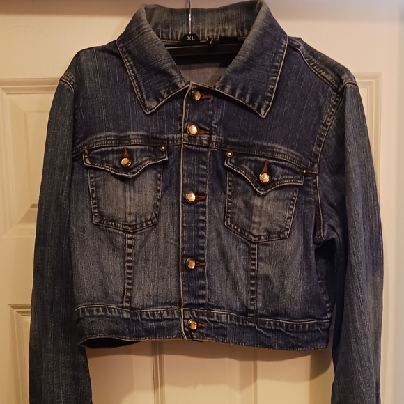 Women's jean jacket - Picture 1 of 5